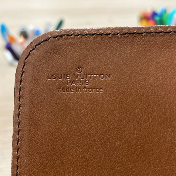 Louis Vuitton crossbody bag - Picture 7 of 11